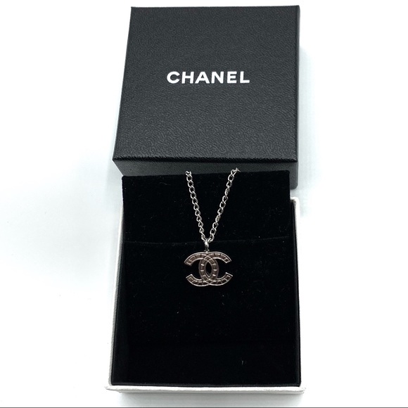 CHANEL Jewelry - ❌SOLD❌Vintage Silver Chanel Choker Necklace HARD